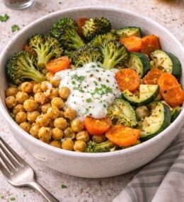 Bowl Tibio de Verduras Asadas y Yogur de Limón
