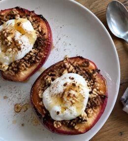 Manzanas Asadas Rellenas de Avena y Nuez en Air Fryer (Postre Fácil y Saludable)
