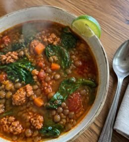 Sopa de Lentejas con Chorizo de Pavo y Espinaca