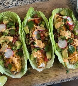 Tacos en Hoja de Col con Pescado Empanizado al Horno