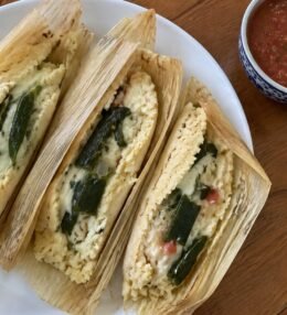 Tamales de Rajas con Queso sin Manteca